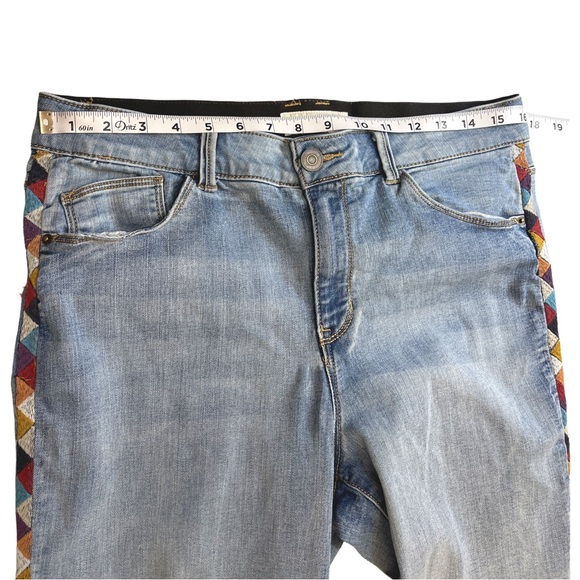 Knox Rose Women's Size 14 Embroidered Jeans - Picture 4 of 5